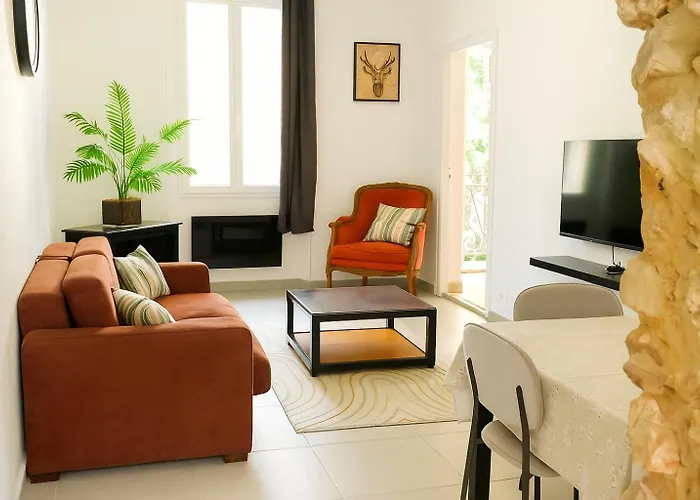 Cozy T2 Riviera Apartment